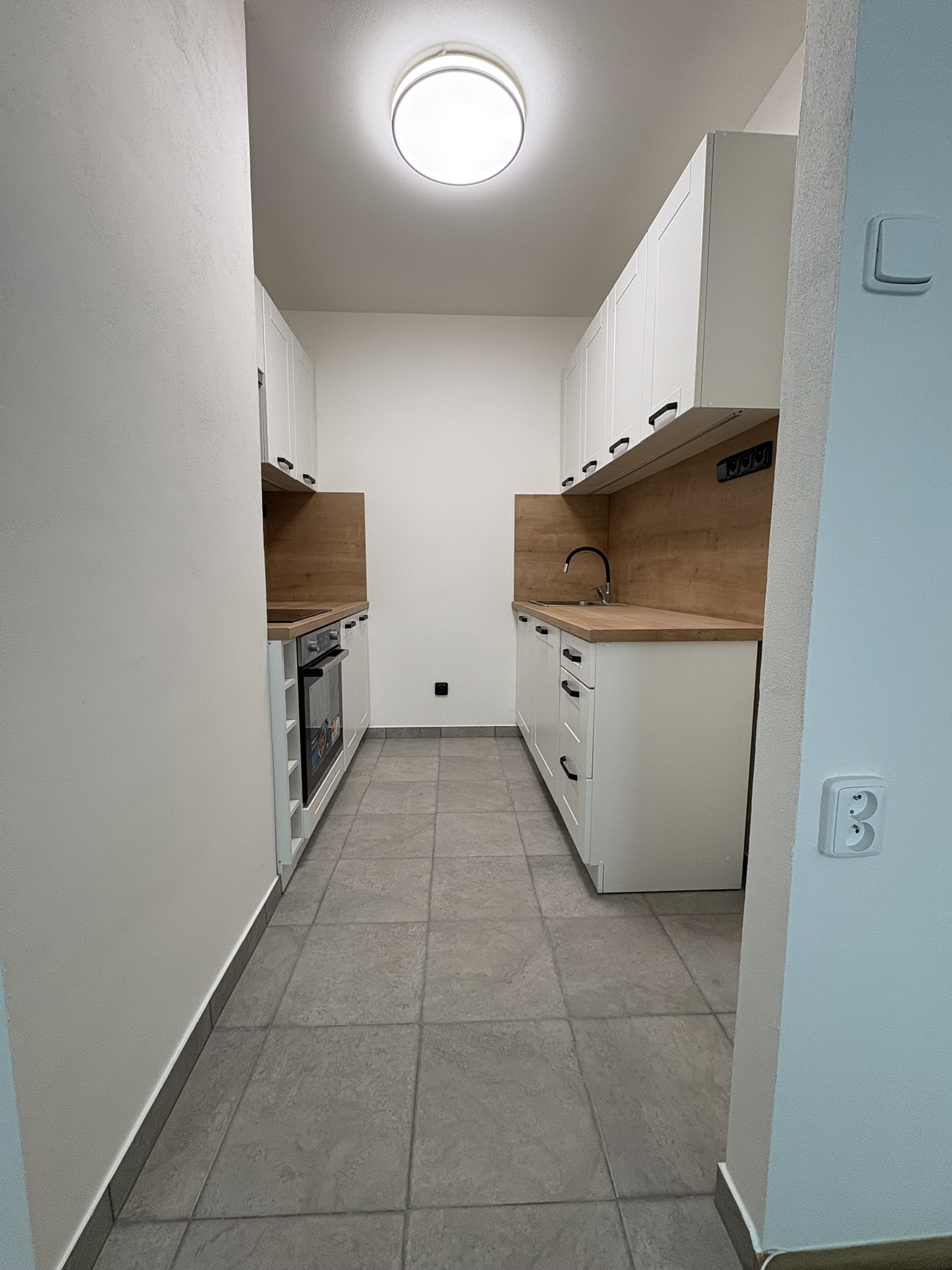 Rekonstrukce bytového jádra - Praha, Zahradníčkova